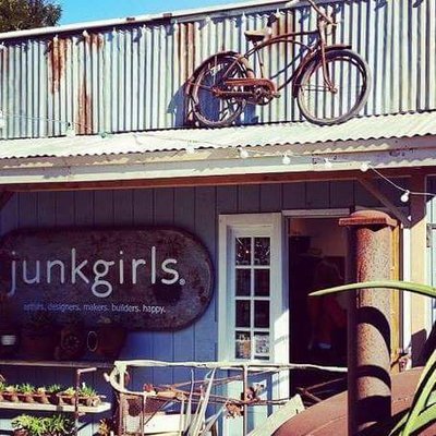 Junkgirls by null