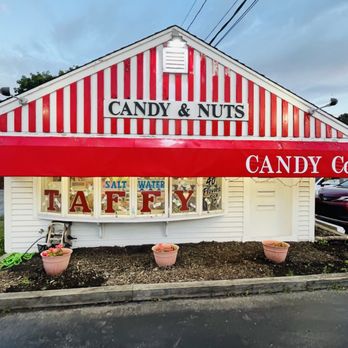 Candy Co. - the front of a candy shop - Candy Stores Near Me - South Yarmouth, Massachusetts