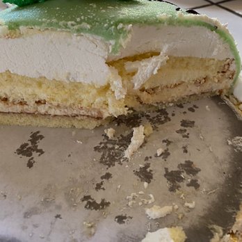 Primrose Bakery - There is a 1/4 inch of cake on the bottom, then some filling, then another 1/4 inch of cake. The rest is cream, too much and too sugary. - Bakeries Near Me - Pleasanton, California Primrose Bakery - There is a 1/4 inch of cake on the bottom, then some filling, then another 1/4 inch of cake. The rest is cream, too much and too sugary. - Bakeries Near Me - Pleasanton, California