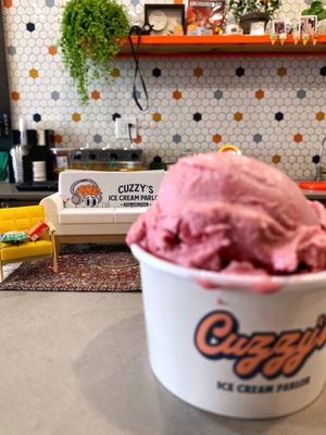 Cuzzy’s Ice Cream Parlor by null