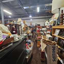 Fred's Unique Furniture & Antiques - This place is a treasure hunt if you want one!