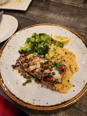 Jo Jo Carloni's Italian Restaurant & Pizzaria by null