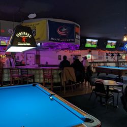 Suzi-Cue Pool Hall