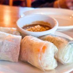 New Pho Restaurant - Summer rolls with peanut sauce