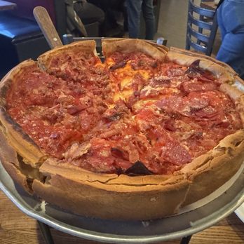 Giordano's - All meats deep dish - Pizza Near Me - Rosemont, Illinois Giordano's - All meats deep dish - Pizza Near Me - Rosemont, Illinois