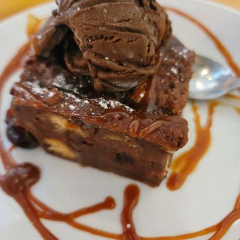 Magnolia Villa - Bread pudding - Italian Near Me - Canton, Georgia