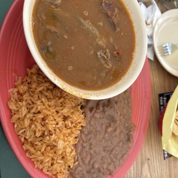 Birrieria Chalio - Birria plate combo with consume broth - Mexican Near Me - Los Angeles, California Birrieria Chalio - Birria plate combo with consume broth - Mexican Near Me - Los Angeles, California