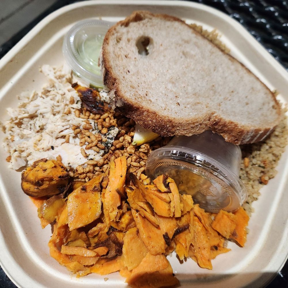 sweetgreen - Chicken, quina, and sweet potatoes - Salad Near Me - Laguna Niguel, California sweetgreen - Chicken, quina, and sweet potatoes - Salad Near Me - Laguna Niguel, California