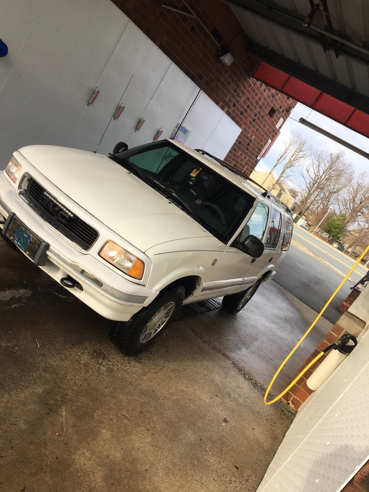 LIL’DONNIE WALKER’S CAR WASH Car Wash 3804 S Mebane St, Burlington