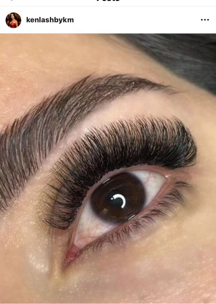 Lashes by Miss Kenia Logo