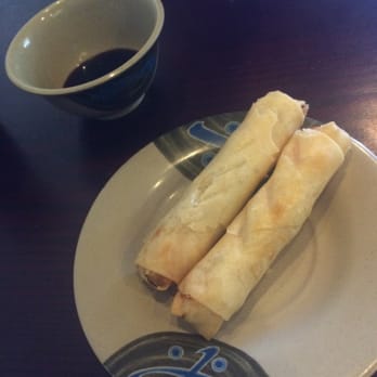 Young's Kitchen - Spring rolls - Chinese Near Me - Cincinnati, Ohio