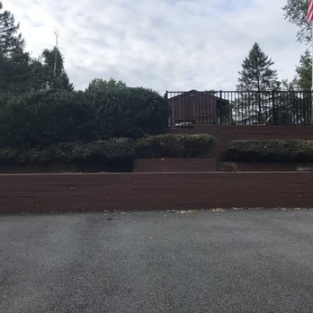 Poggi Landscaping - a view of a fenced in area - Landscaping Near Me - Mendham, New Jersey Poggi Landscaping - a view of a fenced in area - Landscaping Near Me - Mendham, New Jersey