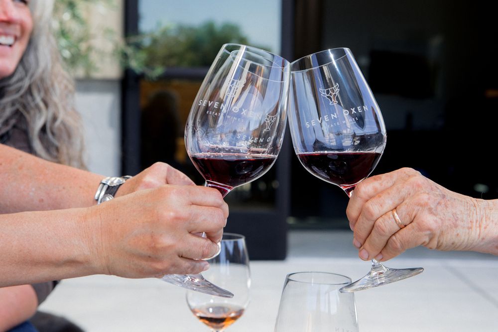 Seven Oxen Estate Wines Logo