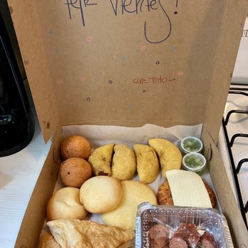 Cafe Tinto - Buñuelos, empanadas, arepa de chocolo, arepa de queso, pastel gloria, almojabanas, y chorizo. - Bakeries Near Me - Philadelphia, Pennsylvania Cafe Tinto - Buñuelos, empanadas, arepa de chocolo, arepa de queso, pastel gloria, almojabanas, y chorizo. - Bakeries Near Me - Philadelphia, Pennsylvania