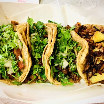 La Trailita - Tacos - Mexican Near Me - Chicago, Illinois