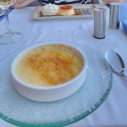 Bahía - Crema and flan deserts