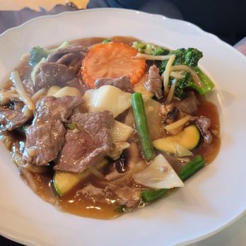 Lopburi Thai - Beef w/vegetables plate. A+ - Thai Near Me - Wappingers Falls, New York