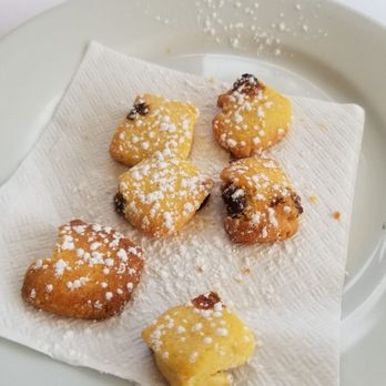 Il Poeta - Complimentary cookies - Italian Near Me - Forest Hills, New York Il Poeta - Complimentary cookies - Italian Near Me - Forest Hills, New York