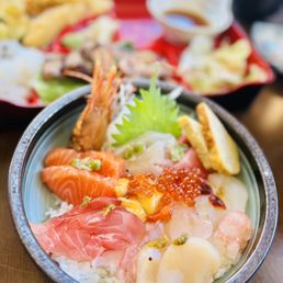 Chirashi Deluxe Don