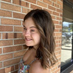 Hair Symmetry - Money piece highlights