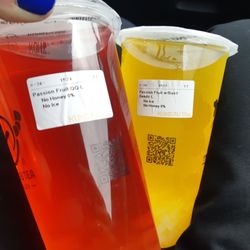 Kung Fu Tea - Both marked "passion fruit".  Wrong drink on left. A disaster.