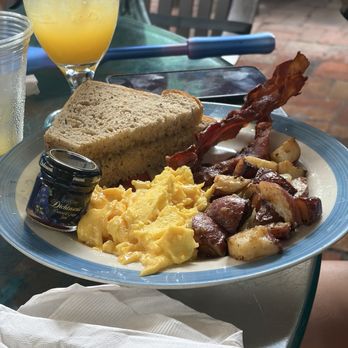 Blue Heaven - Breakfast & Brunch Near Me - Key West, Florida Blue Heaven - Breakfast & Brunch Near Me - Key West, Florida