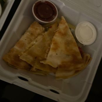 DoubleTree by Hilton Hotel Phoenix Tempe - Can never go wrong with a chicken quesadilla bartenders favorite ! - Hotels Near Me - Tempe, Arizona DoubleTree by Hilton Hotel Phoenix Tempe - Can never go wrong with a chicken quesadilla bartenders favorite ! - Hotels Near Me - Tempe, Arizona