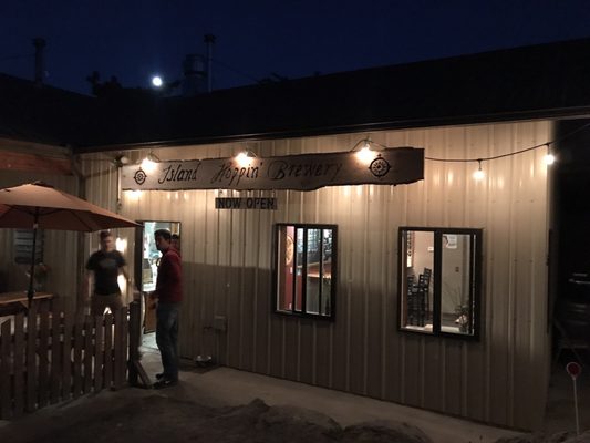 Island Hoppin Brewery by null