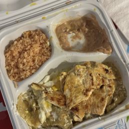 Chilaquiles with eggs and chicken Chilaquiles with eggs and chicken