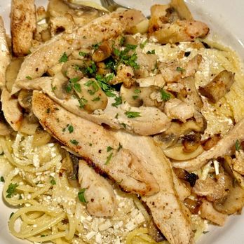 Pegasus Pizza - Chicken & Mushroom White Spaghetti - Italian Near Me - Seattle, Washington Pegasus Pizza - Chicken & Mushroom White Spaghetti - Italian Near Me - Seattle, Washington