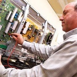 Master Tech - Electronic Service & Repair - Calibration, Reparacion & Service Fast And Reliable Prices www.MasterTechMx.Com Call at: 562 869-4482
