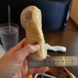 Un Cafecito - Bread, ruler 2