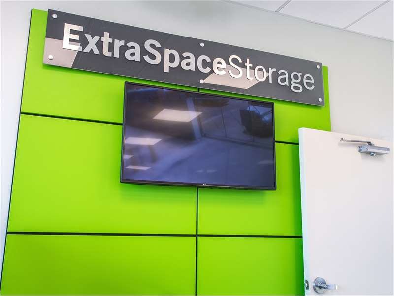 EXTRA SPACE STORAGE Updated September 2024 23 Photos & 16 Reviews