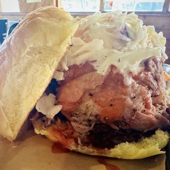 Ferris Wheelers Backyard And Bbq - Pulled Pork Sandwich - Barbeque Near Me - Dallas, Texas