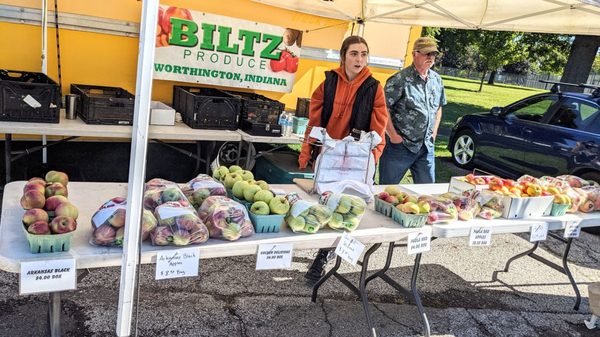 Garfield Park Farmers Market by null