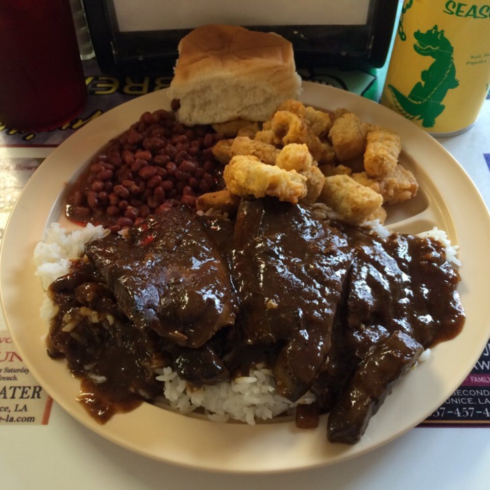 The New Ronnie's Cajun Cafe - Smothered Liver and sides! - Cajun/Creole Near Me - Eunice, Louisiana The New Ronnie's Cajun Cafe - Smothered Liver and sides! - Cajun/Creole Near Me - Eunice, Louisiana