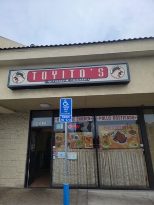 Toyitos Chicken by null