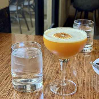 Willi's Seafood & Raw Bar - Seafood Near Me - Healdsburg, California