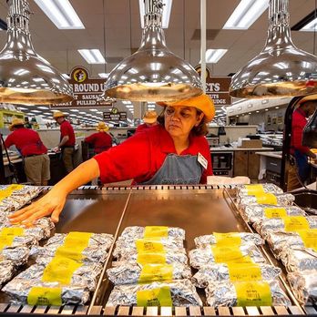 Buc-ee's - Hot made brisket or pulled bbq pork - Convenience Stores Near Me - Richmond, Kentucky