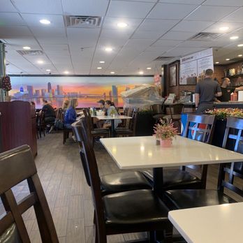 D & G Deli & Grill - Inside - Sandwiches Near Me - Jacksonville, Florida