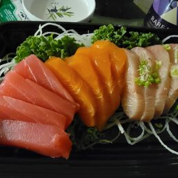 飯屋 ミシガン州ノバイの日本食レストラン 店内でもテイクアウトでも