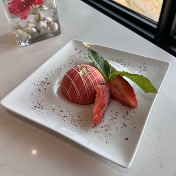Table Rock House Restaurant - Dessert! - American Near Me - Niagara Falls, Ontario Table Rock House Restaurant - Dessert! - American Near Me - Niagara Falls, Ontario