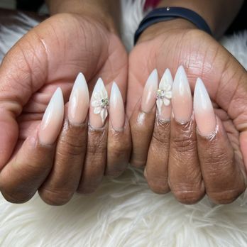 Harbor Nailspa - Nail Salons Near Me - West Sacramento, California