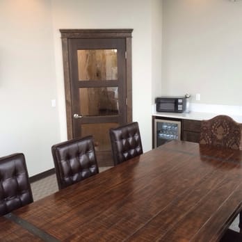 Blue Creek Endodontics - Conference Room for continuing education presentations. - Endodontists Near Me - Meridian, Idaho Blue Creek Endodontics - Conference Room for continuing education presentations. - Endodontists Near Me - Meridian, Idaho