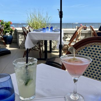 Rooney's Oceanfront Restaurant - Cosmo and jalapeño margarita - Seafood Near Me - Long Branch, New Jersey