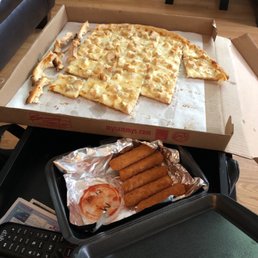 Chicken Alfredo Pizza