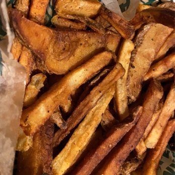 Wingstop - Dry fries and no taste. - Chicken Wings Near Me - Kent, Washington