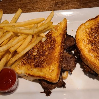 North & Maple Kitchen + Bar - Brisket Grilled Cheese - New American Near Me - Tinley Park, Illinois