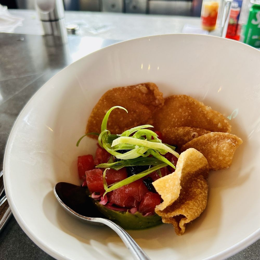 Smitty's Oyster House - Tuna tartar - Seafood Near Me - Lower Gibsons, British Columbia