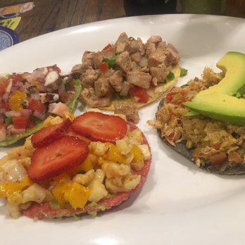 La Cerveceria de Barrio - Tostadas platter, - Beer Bar Near Me - Ejido del Centro, DIF